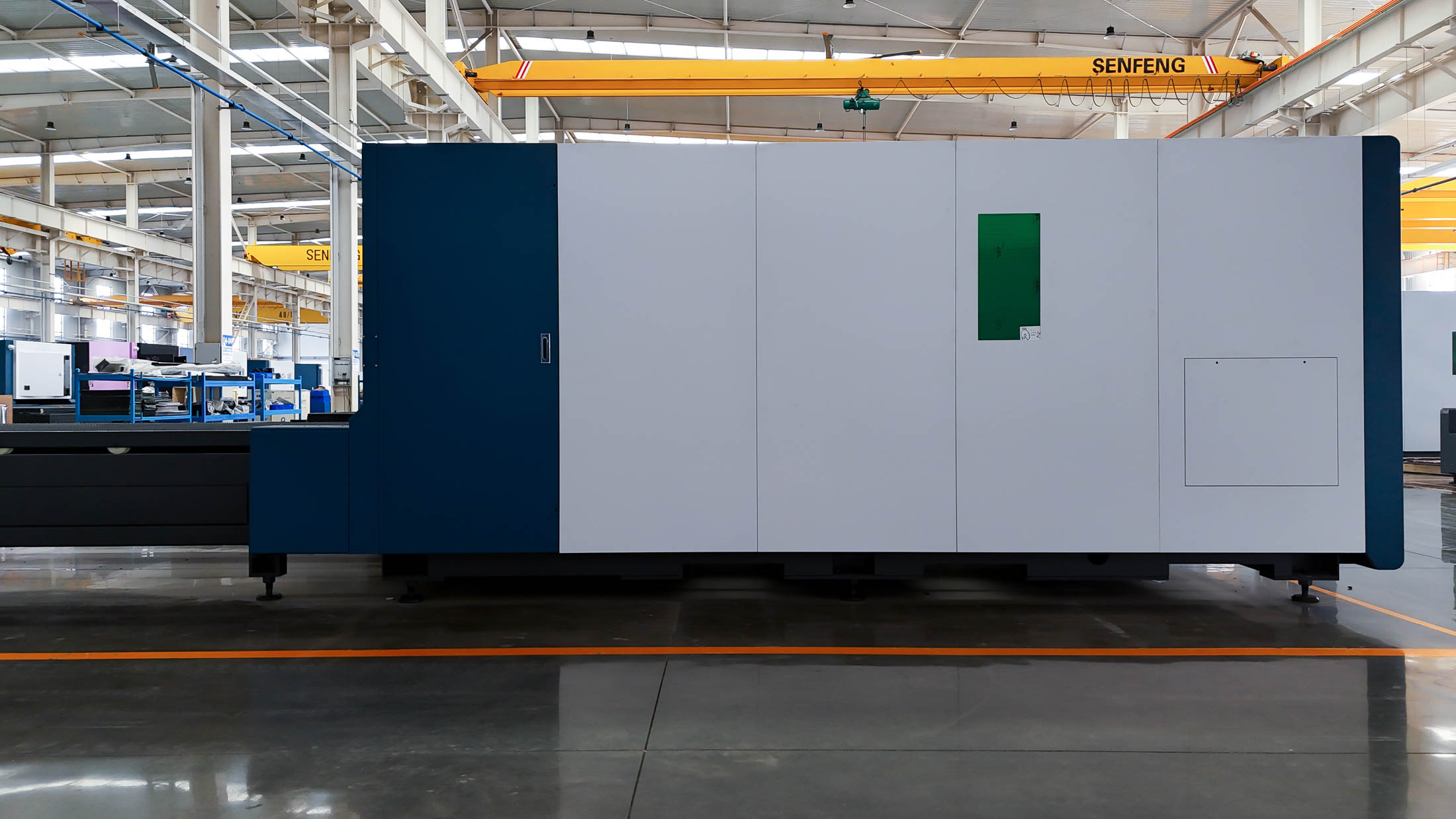 Vista lateral cortadora laser fibra SENFENG SF3015HC